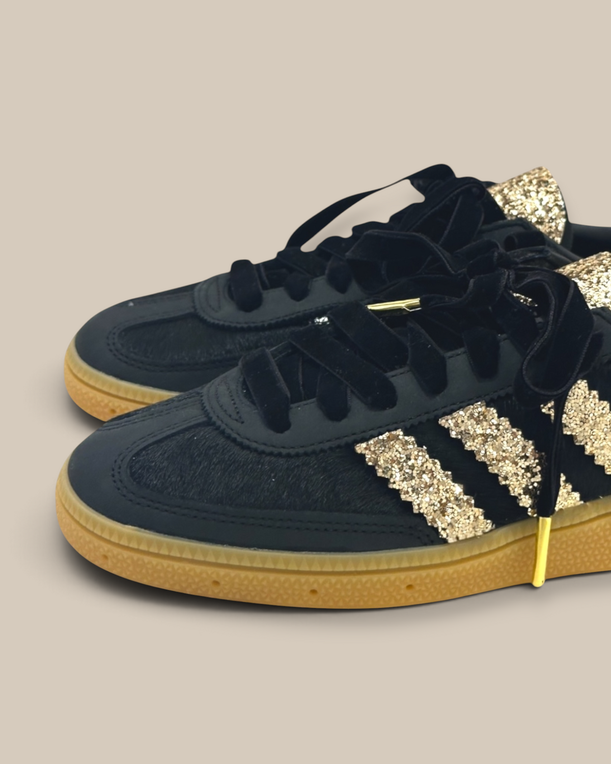 Black / Gold edition Shoebella