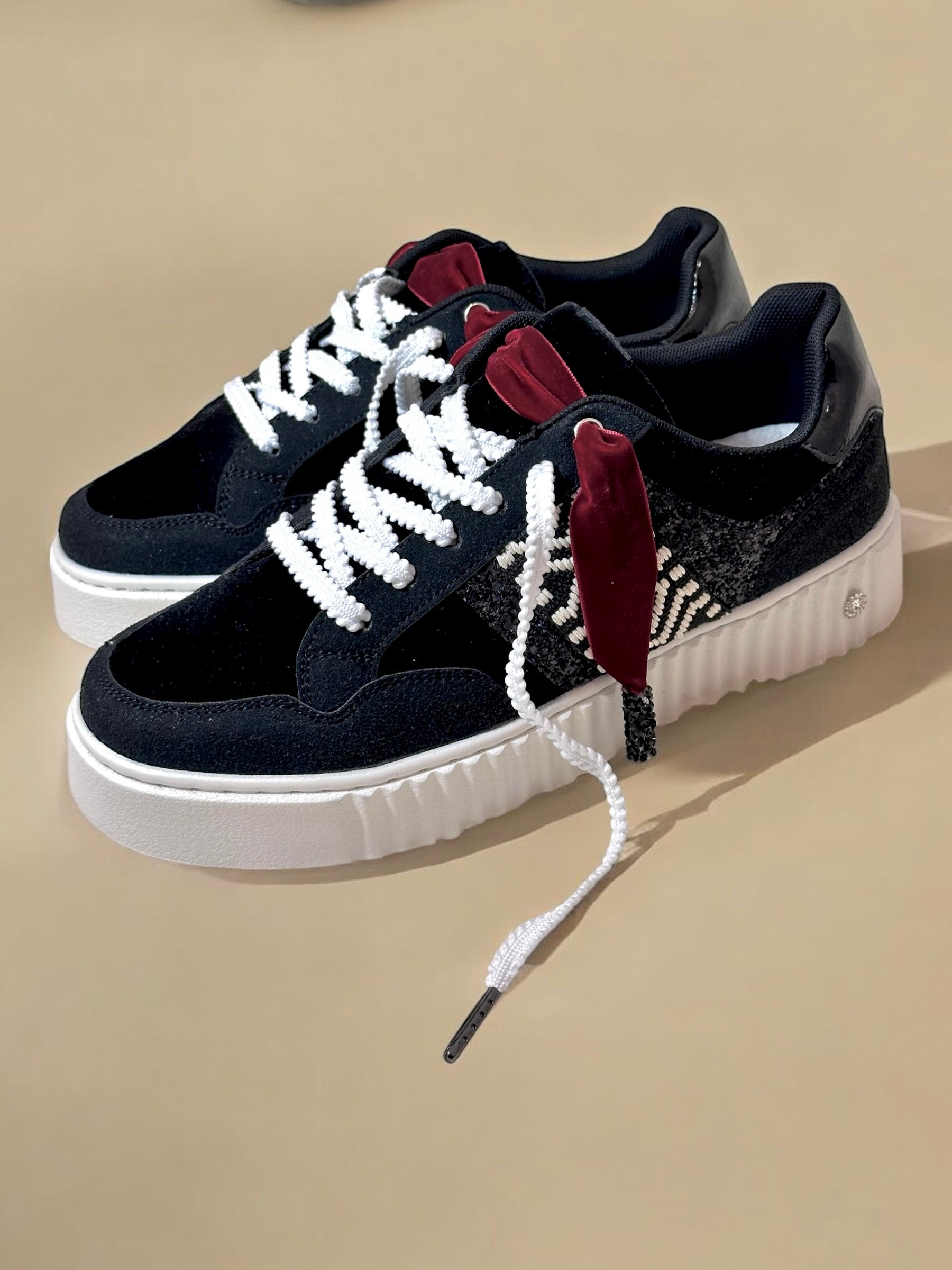 Jane Zwarte Fluwelen Sneakers