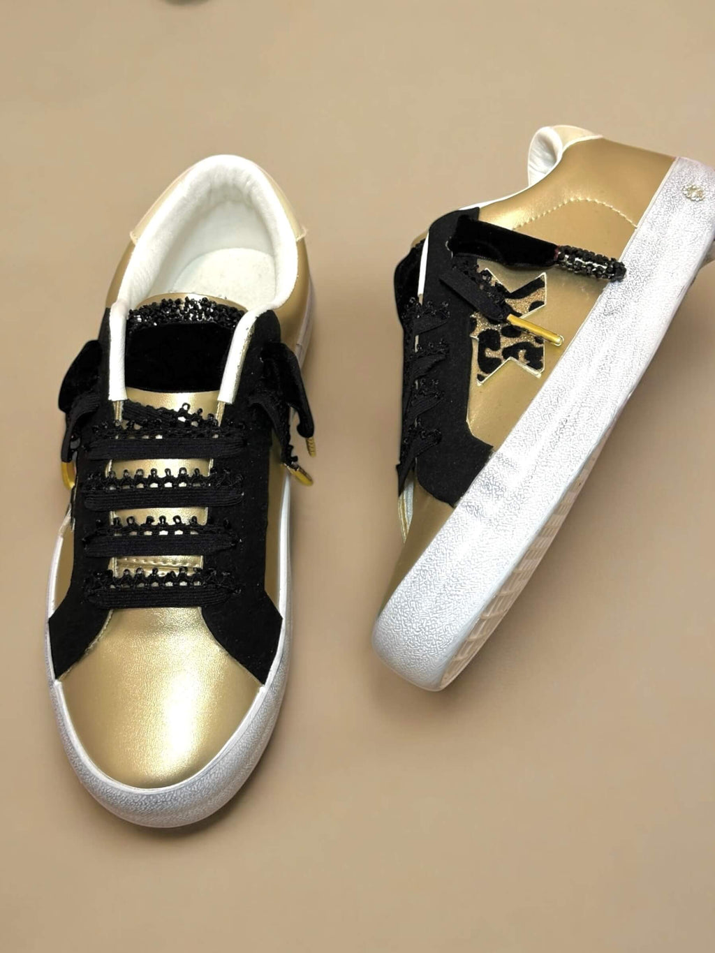 Bella Dames  Sneakers